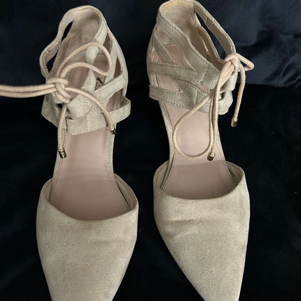 FIONI Tan Heels Sophisticated Style